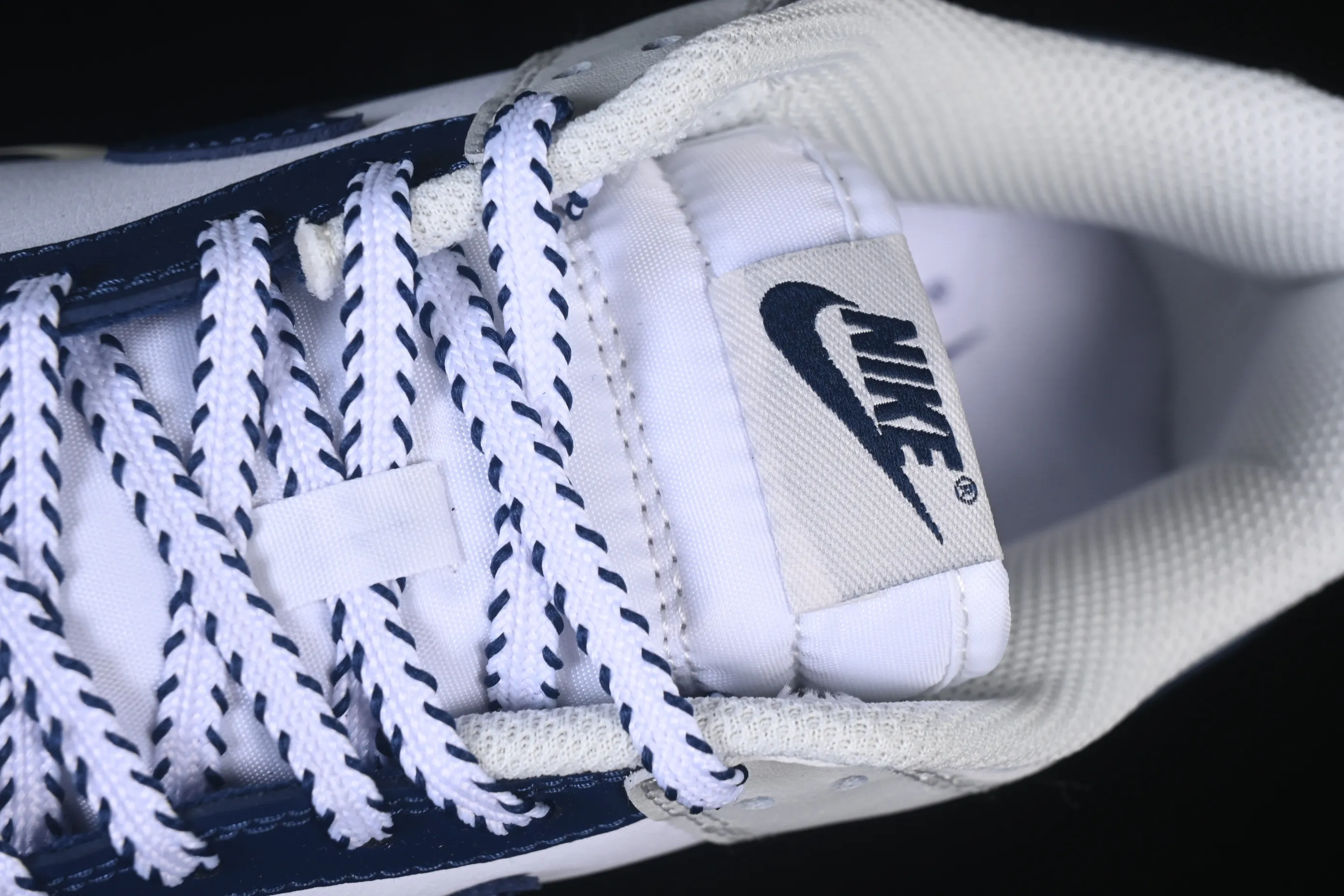 All categories Nk SB Dunk series Nk SB Dunk Low low-top sneakers Nike SB Dunk Low blue, white and gray color matching low-top casual sneakers IM2222-101